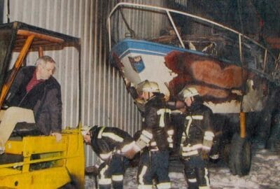 Schiff in Flammen: Großeinsatz an Dülmener Straße