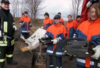 Jugendfeuerwehr bei der Aktion „Saubere Stadt“