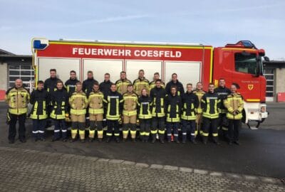 21 Feuerwehrkameraden bestehen Abschlussprüfung zum Grundlehrgang