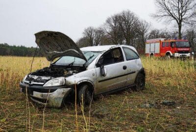 Auto überschlägt sich mehrfach